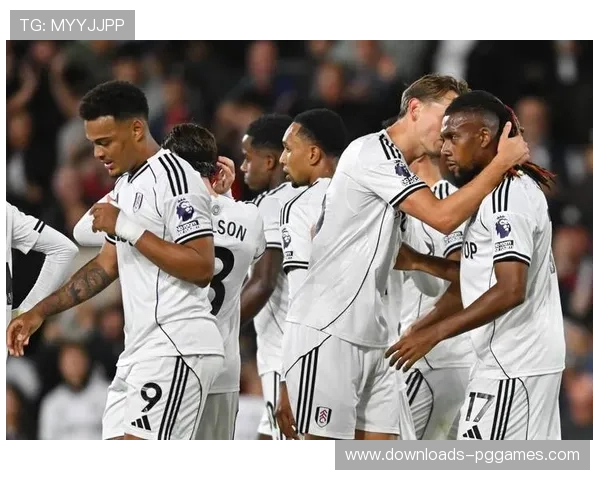 伊沃比扮演自由人，富勒姆反击战术冲击曼联中后场结合部